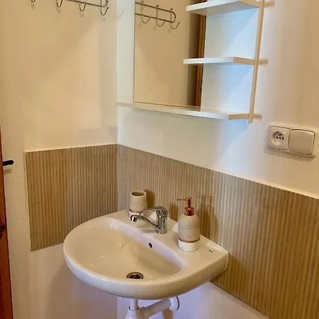 Zamek Mokrosuky Buitenkant foto