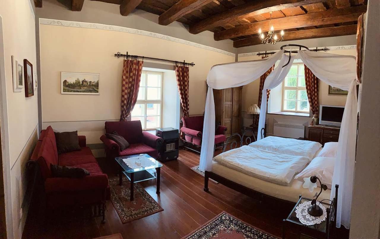 Homestay Zamek *